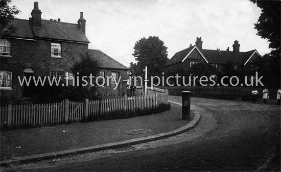 Post Office, High Road, Chigwell. Essex. c.1918
